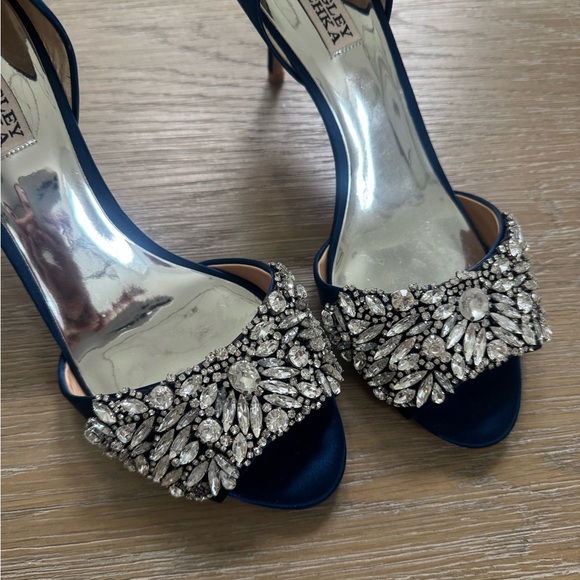 BADGLEY MISCHKA women’s stormy blue Candace Embellished Pumps Heels shoes size 9 - Picture 7 of 10
